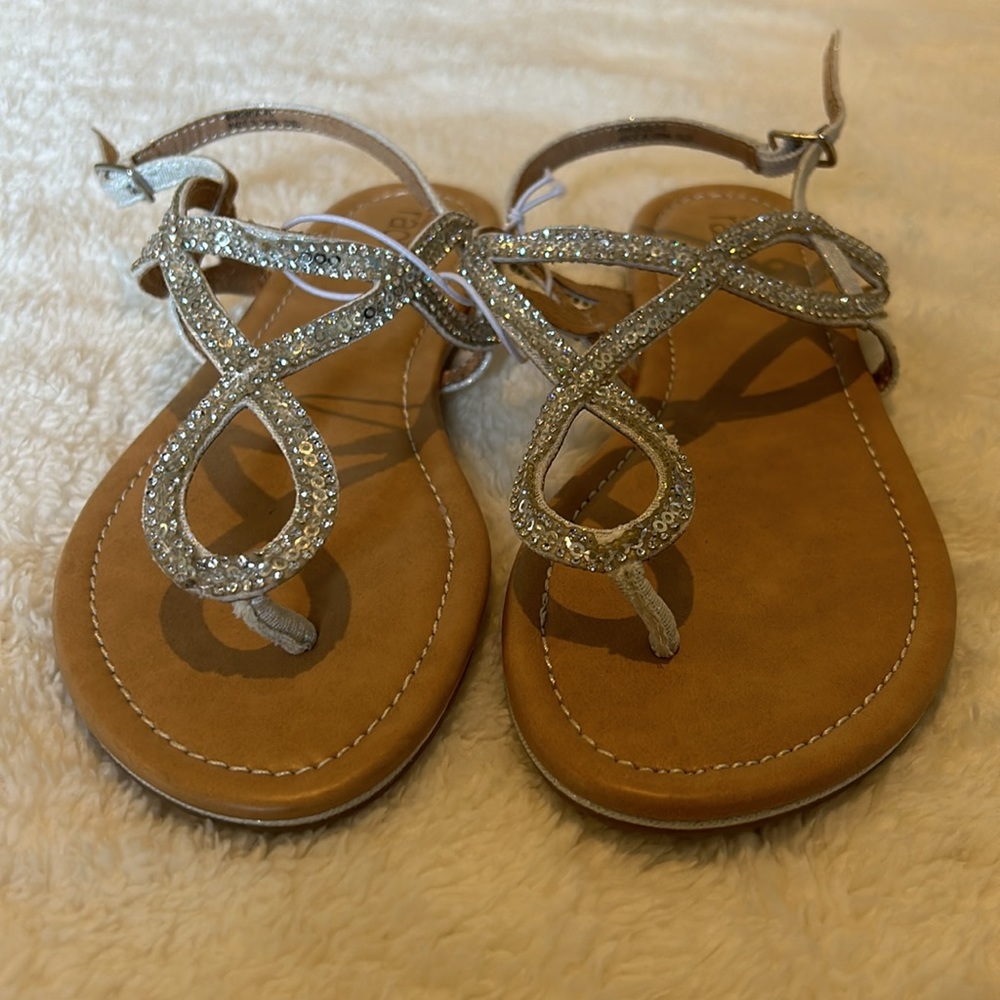 NWOB, Nordstrom rack, girl metallic sparkle thong sandal with buckle ankle strap